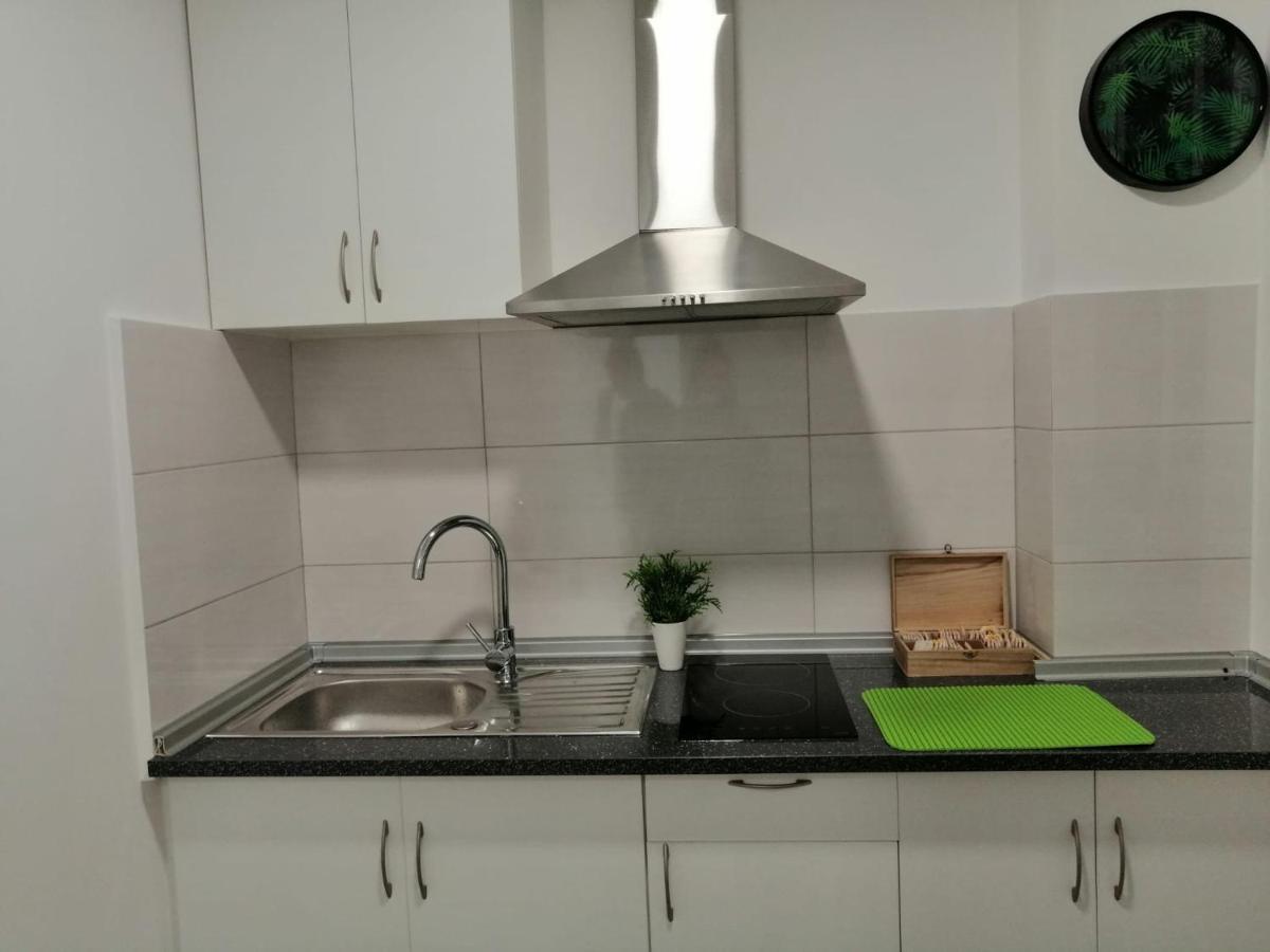 Room In The Center Of Alicante! Bagian luar foto