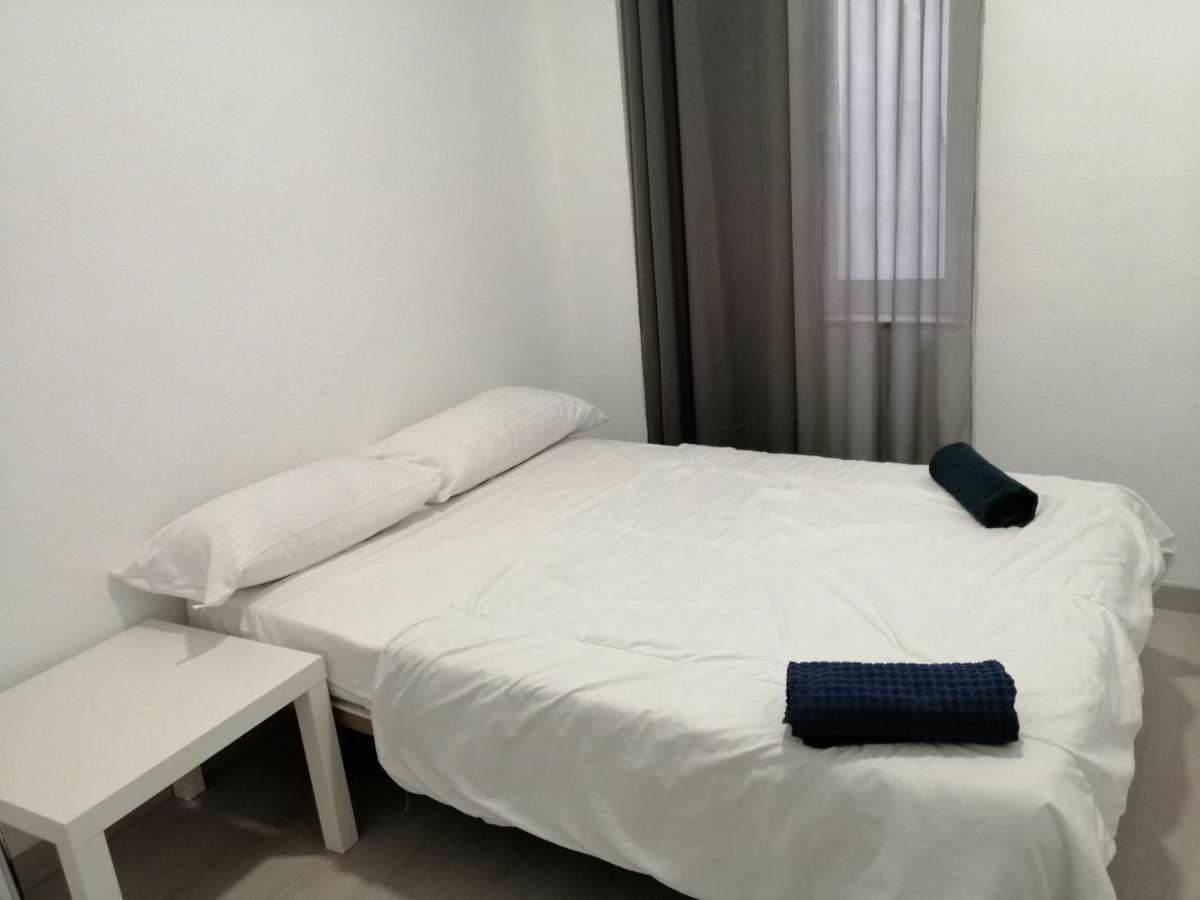 Room In The Center Of Alicante! Bagian luar foto