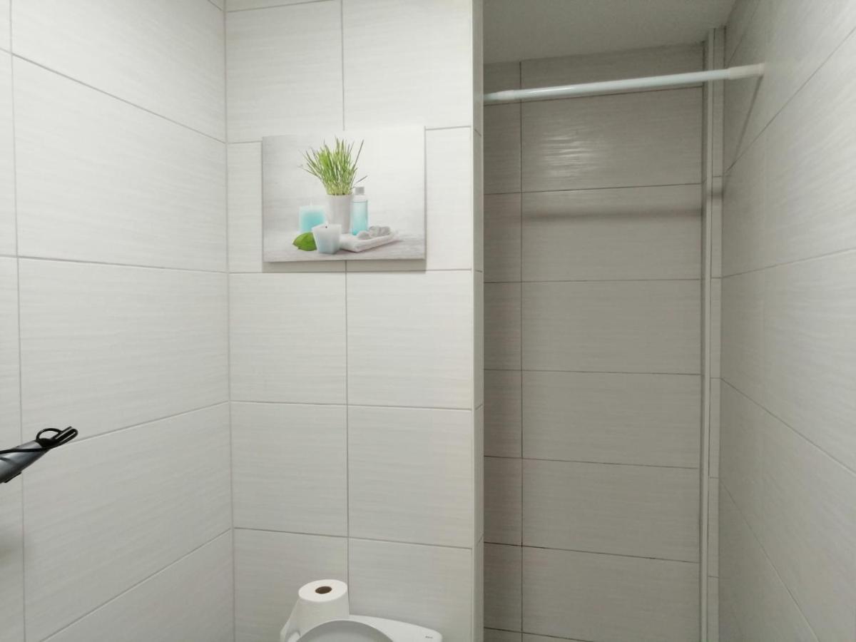 Room In The Center Of Alicante! Bagian luar foto